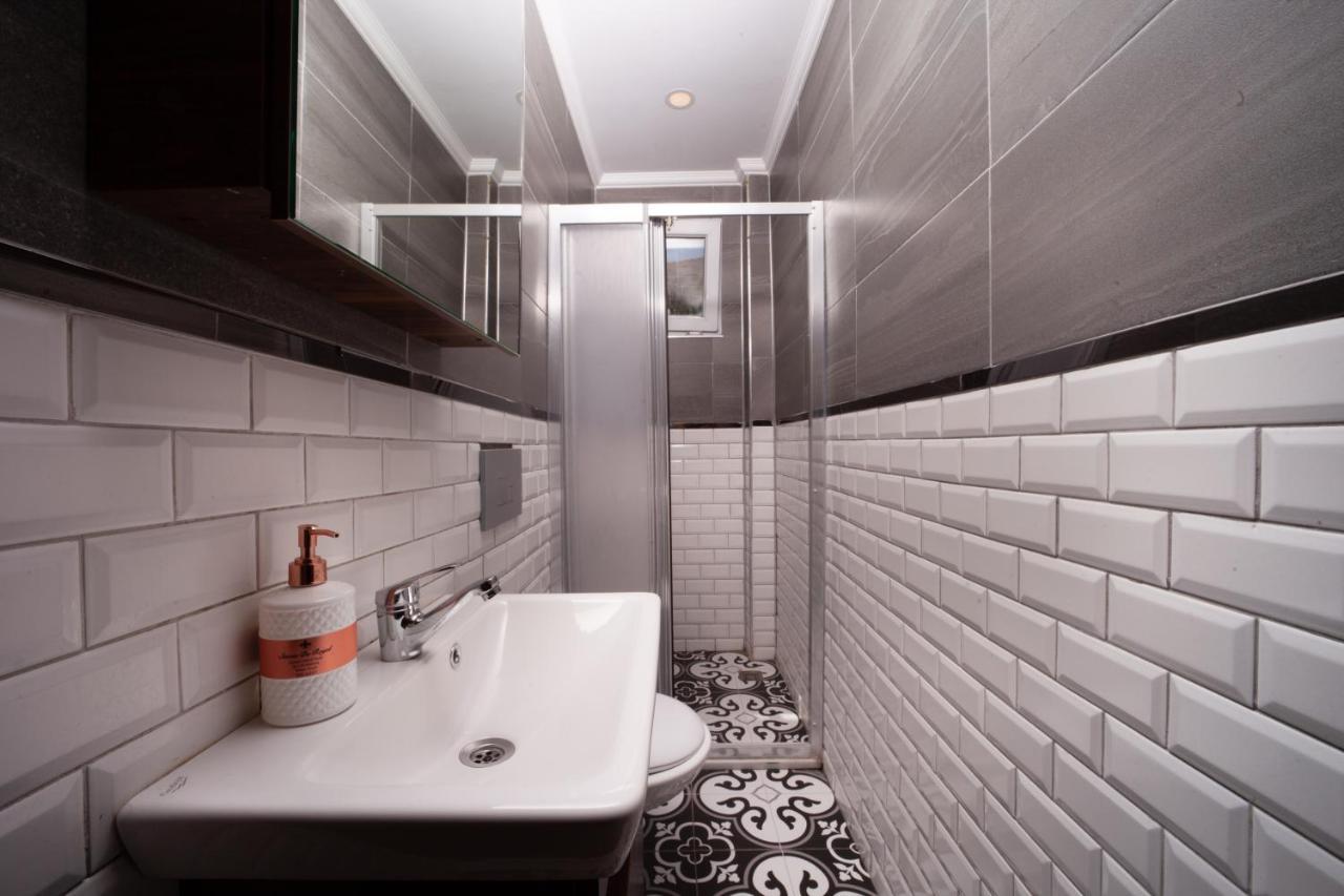 Taxim Cool Hotell Istanbul Exteriör bild